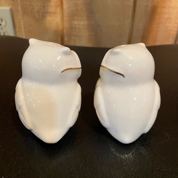 White Owl Salt & Pepper Shakers Set Miniature Mini Small Cute Owls - Picture 2 of 3